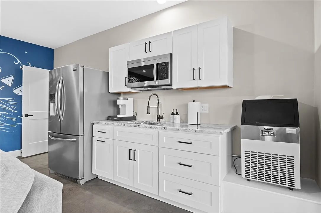 1104 Whitfield Point Rd