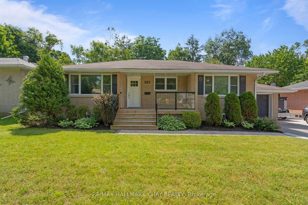 205 Wellington St, #E