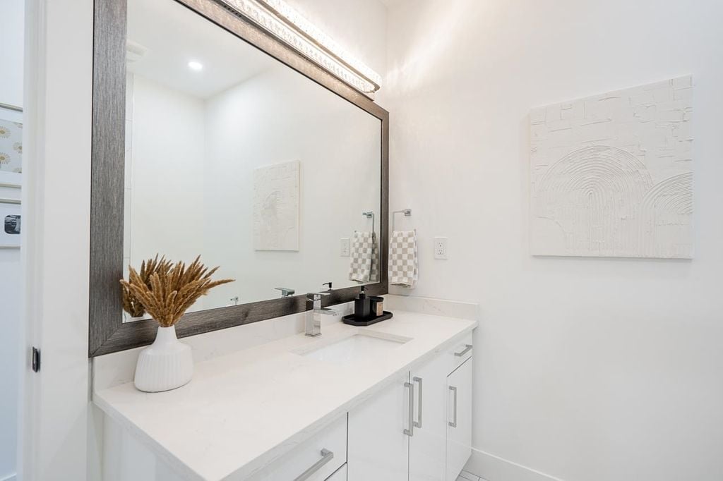 8830 Wooler Terr