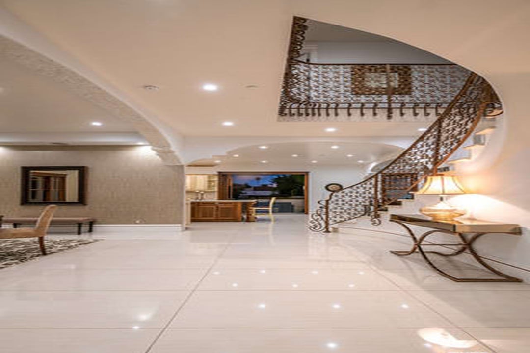 Manor Eminence