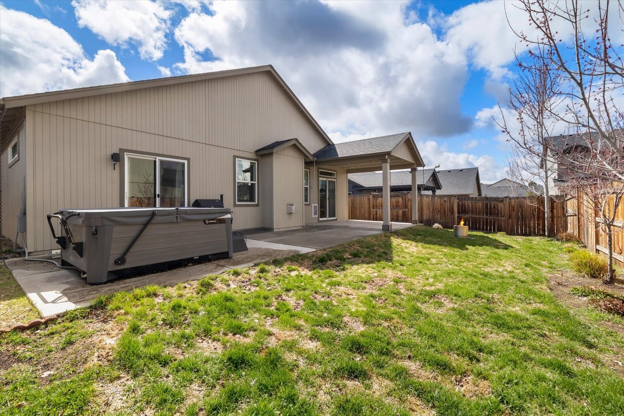 21338 NE Eagle Crossing Ave