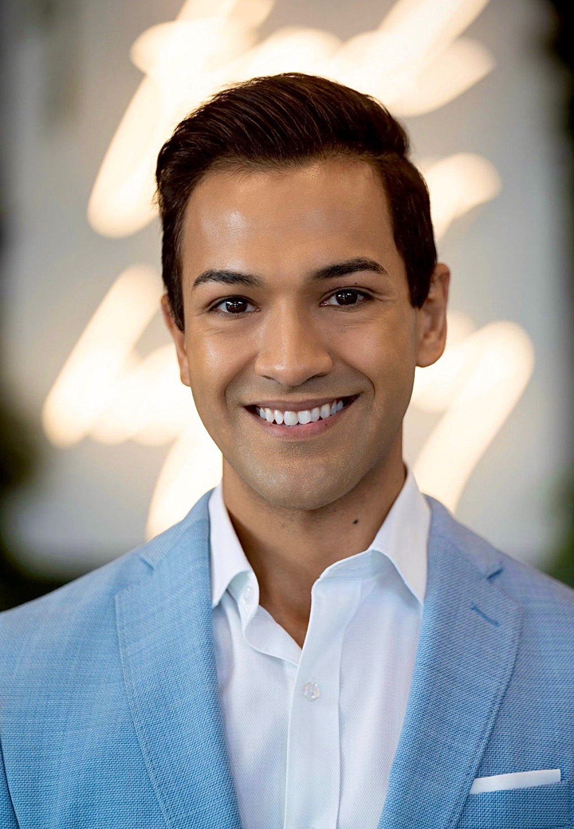Thomas Eureste Houston, TX Real Estate Agent Headshot