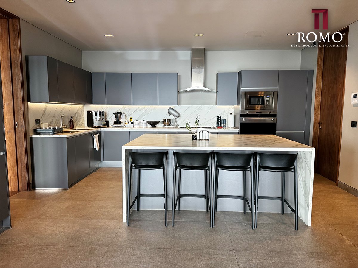 Departamento en Renta en Exclusiva Torre del Country Club $200,000.00 MN