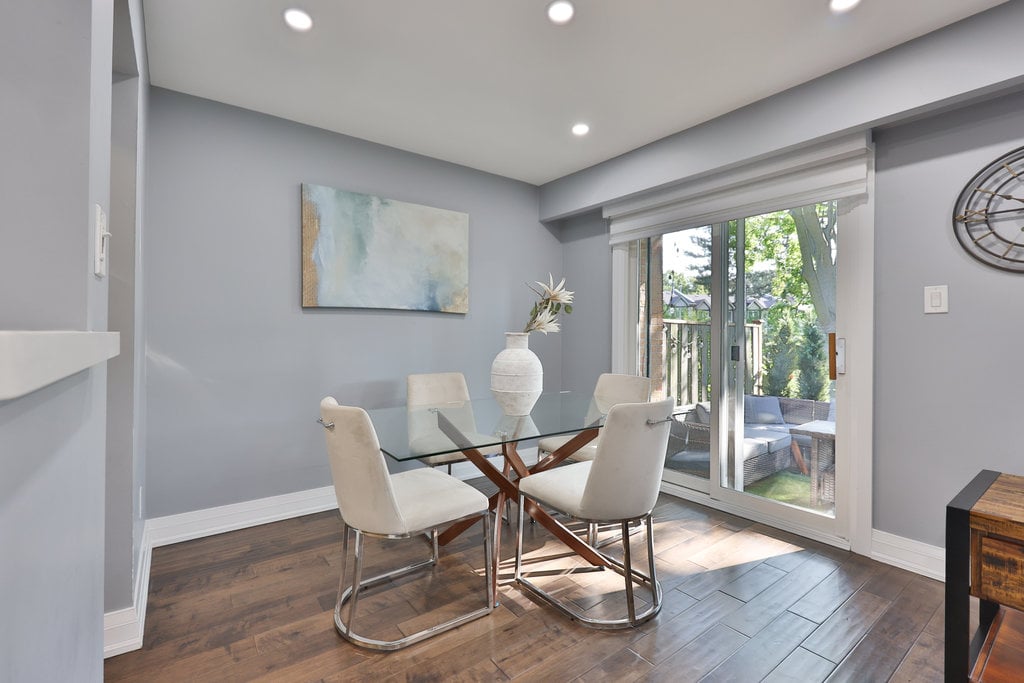 164-2120 Rathburn Rd E
