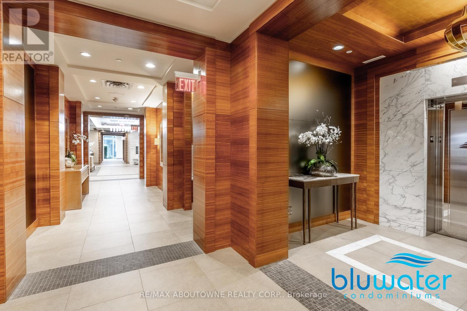 3500 Lakeshore Road W 205