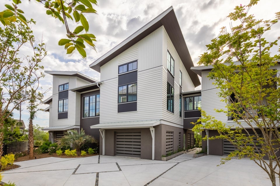 626 Bermuda Isle Street