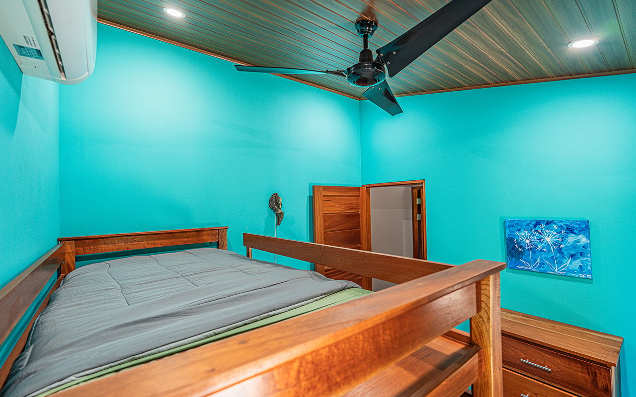 Home Near Downtown Uvita with Private Forest and Creek