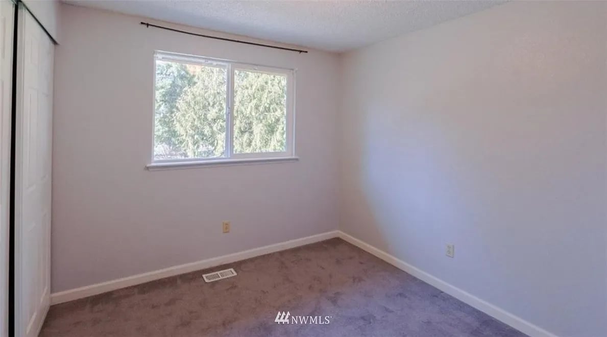 2110 Bobb Ct SE