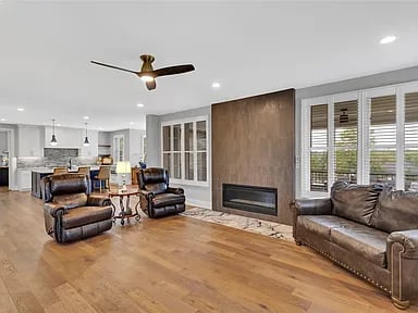 133 Woodford Dr