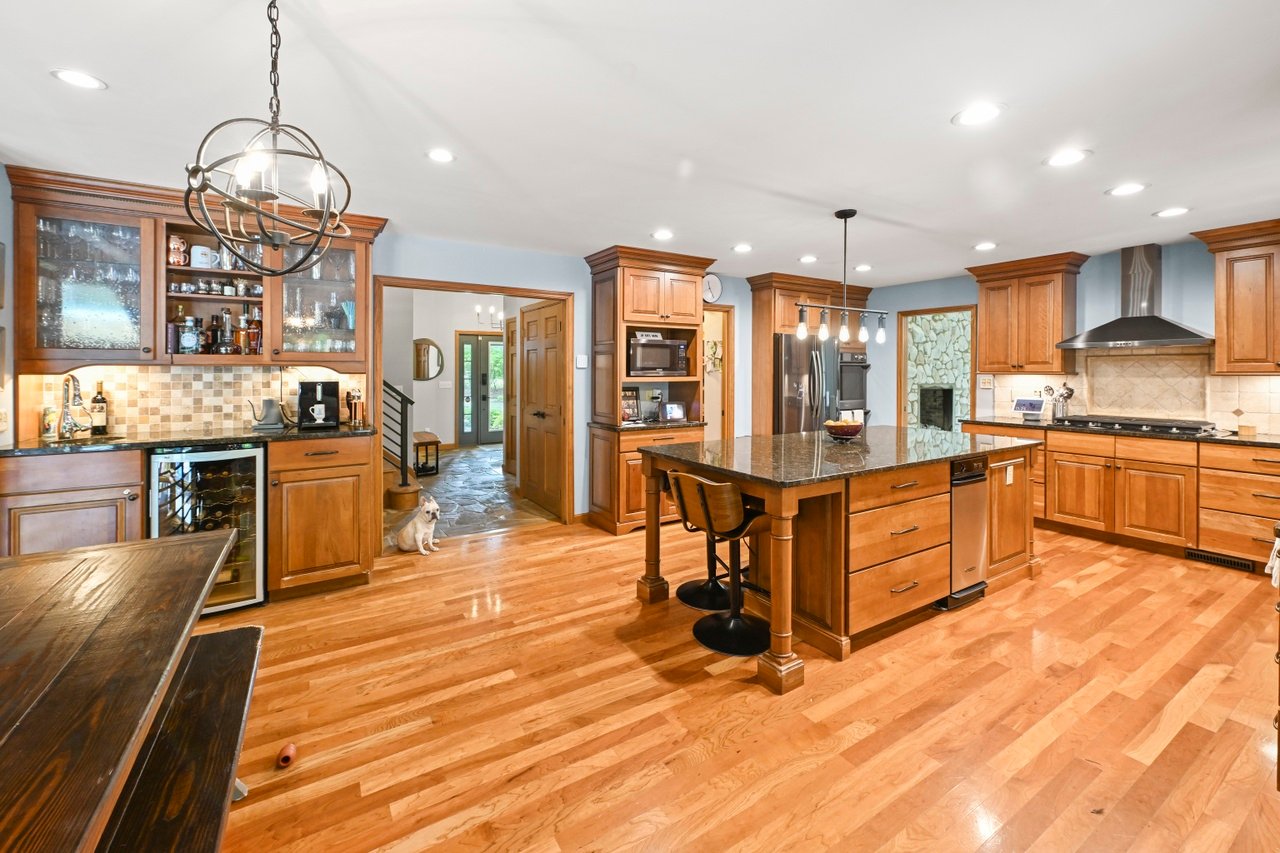 76 Crosstie Ln
