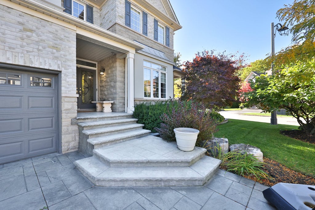 2151 Bingley Cres