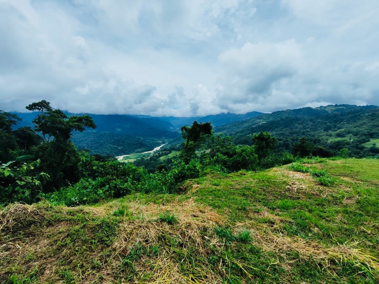 Off-Grid Mountain & River View Estate — 4.94 Acres | Sea Views | San Cristóbal de Aguirre