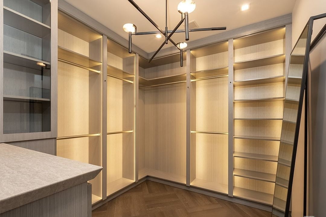 Cascade Golden, N Beverly Dr, 90210