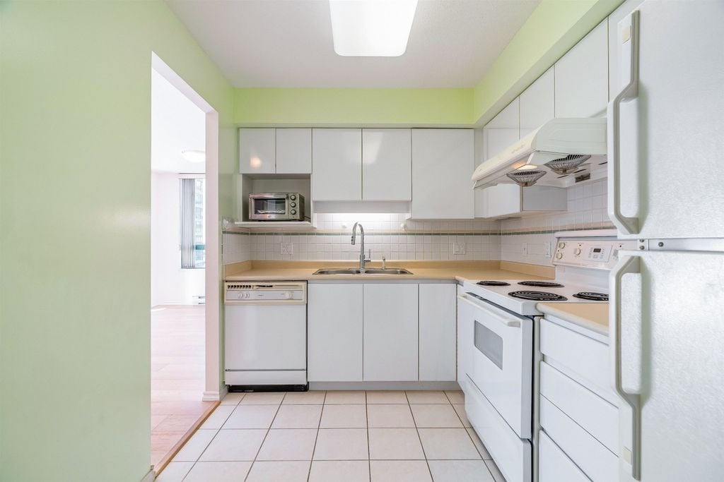 5833 Wilson Ave, #1005