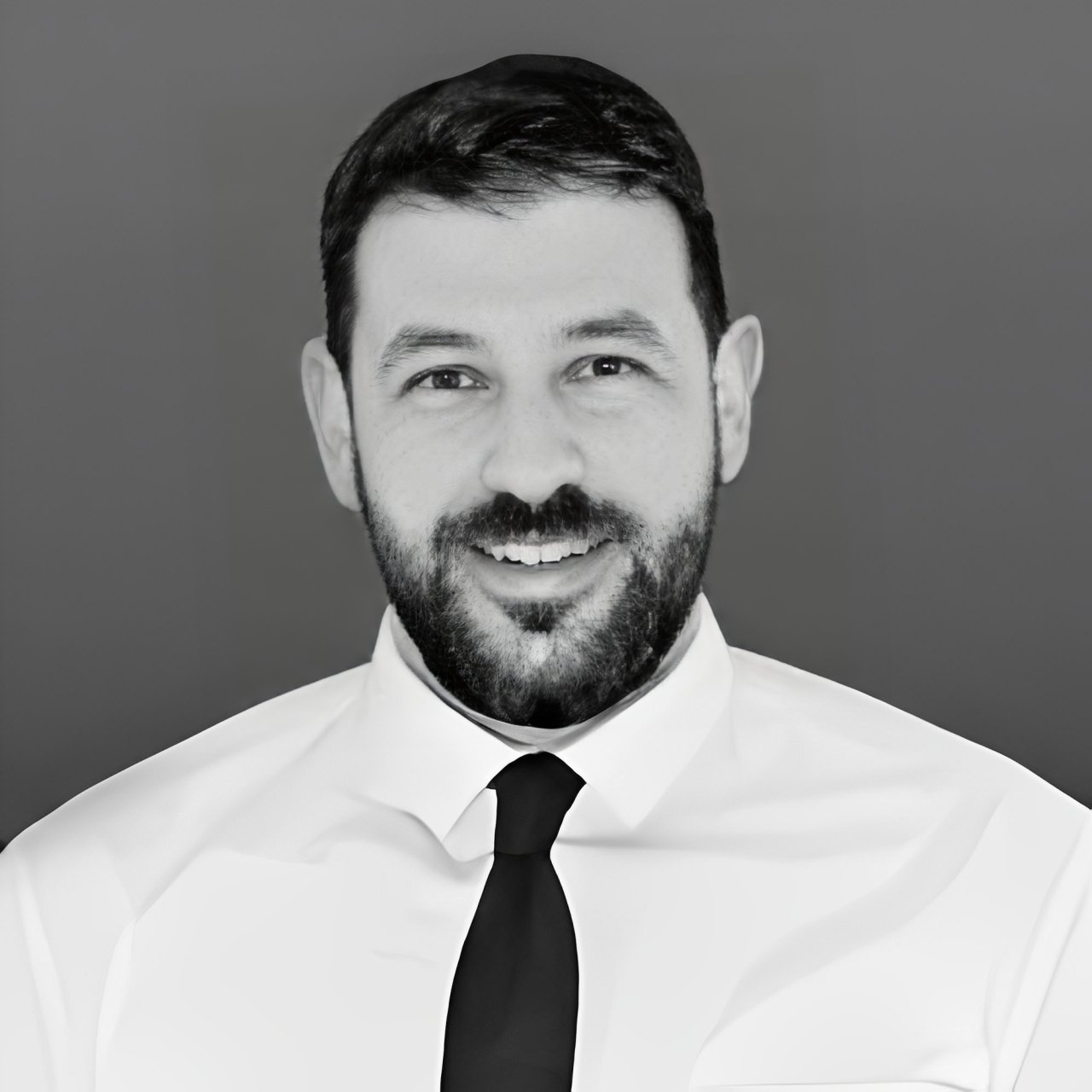 Emmanuel Huli Camp Hill, PA Real Estate Agent Headshot