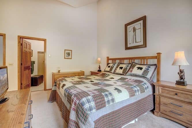 516 Kings Crown Rd, #516