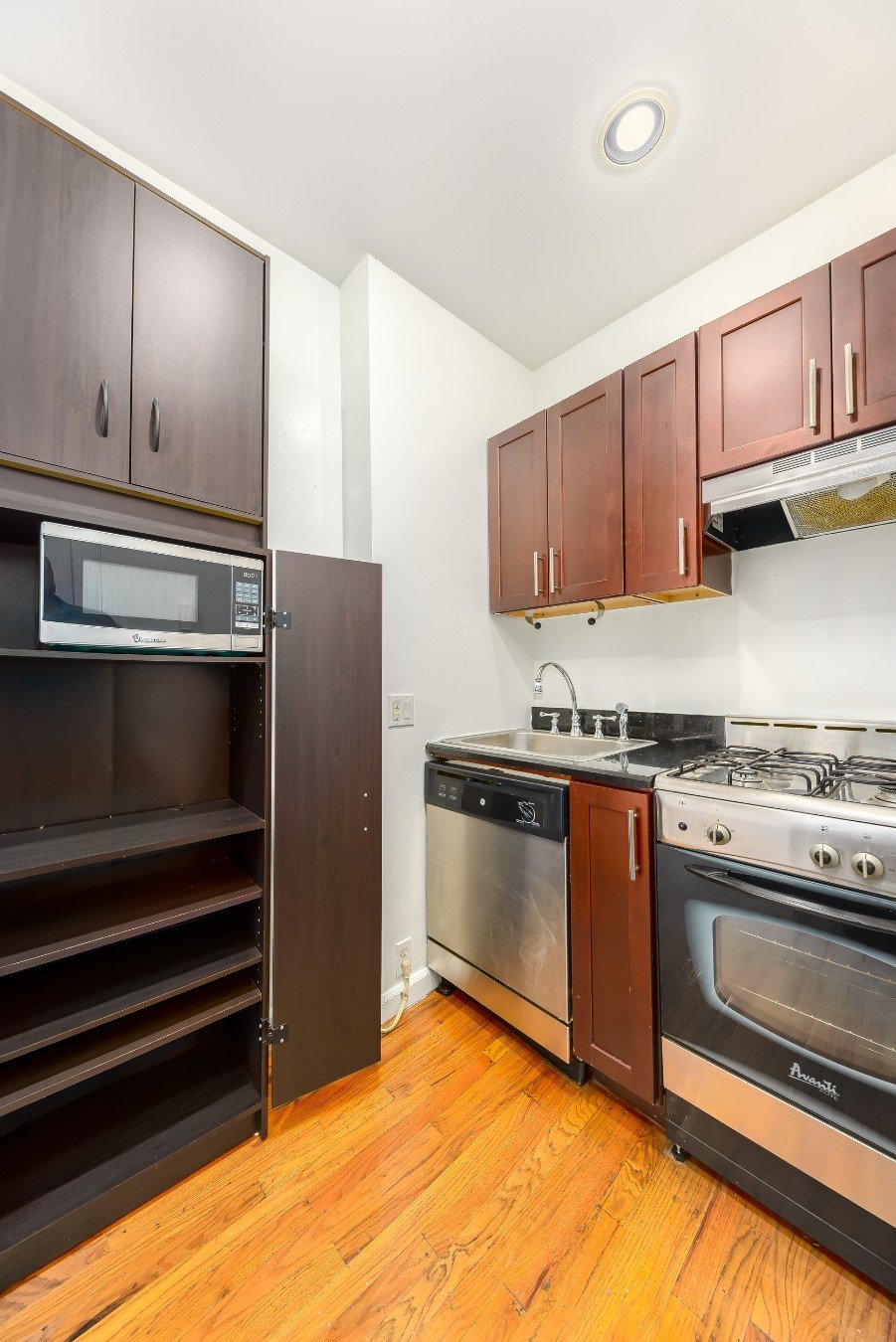 345 East 12th Street Unit: 28