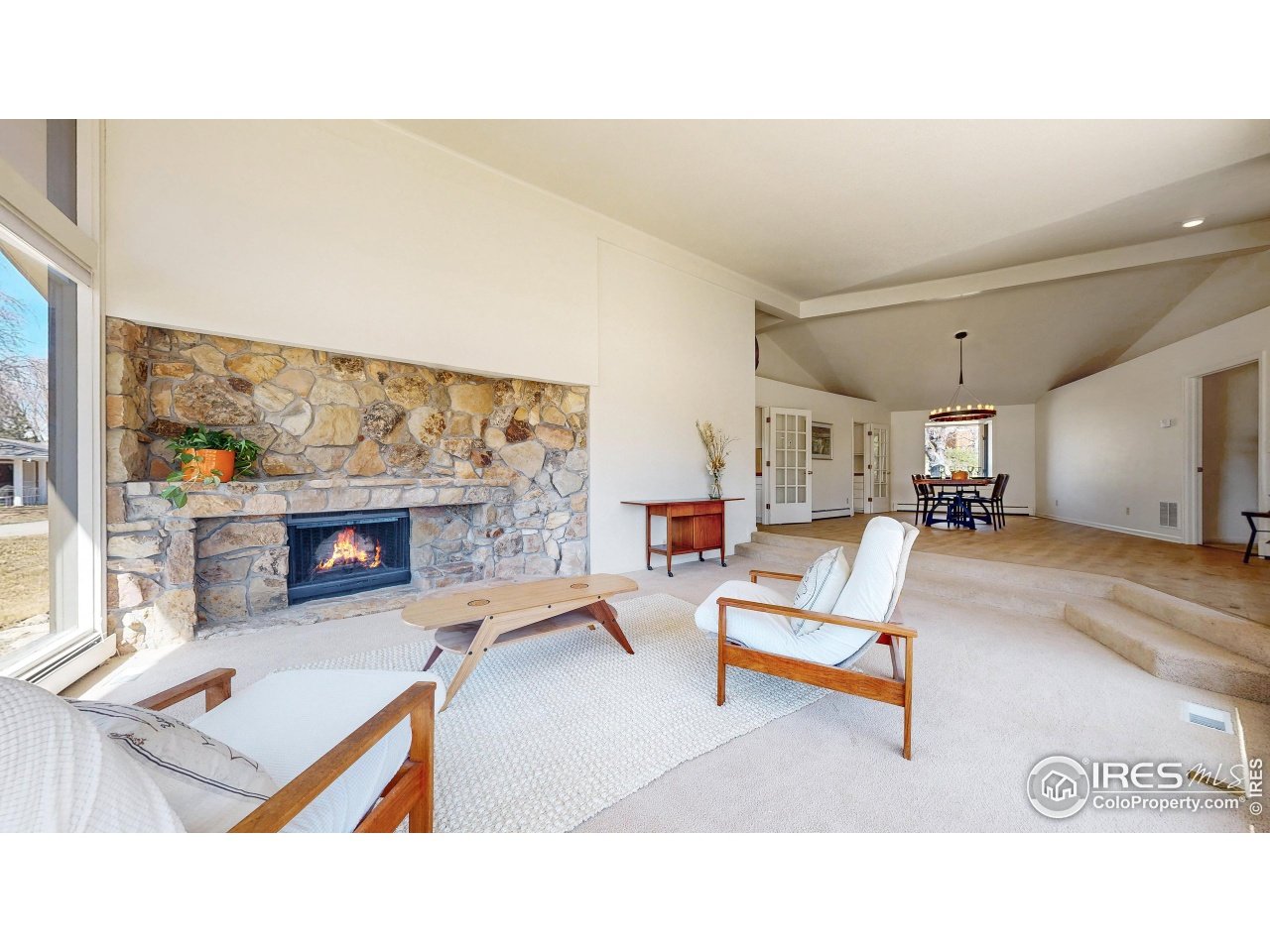 1722 Hillside Dr