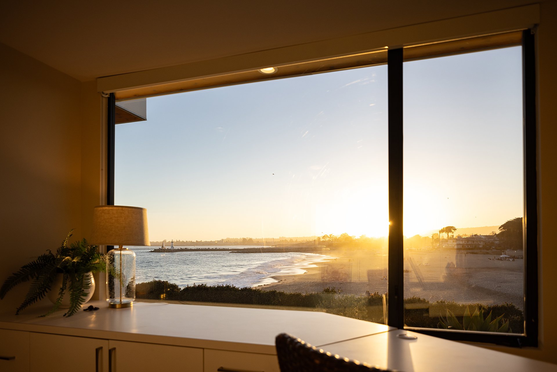 Contemporary Oceanfront Retreat