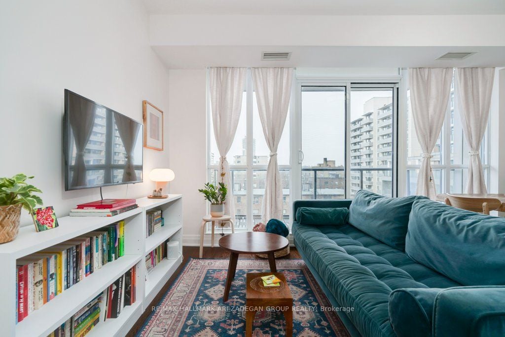 530 St Clair Ave W #503