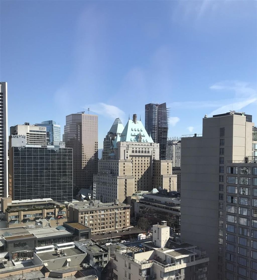 1050 Smithe St, #1705