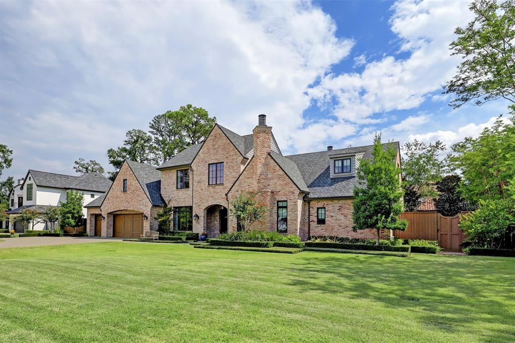 11709 Fidelia Ct