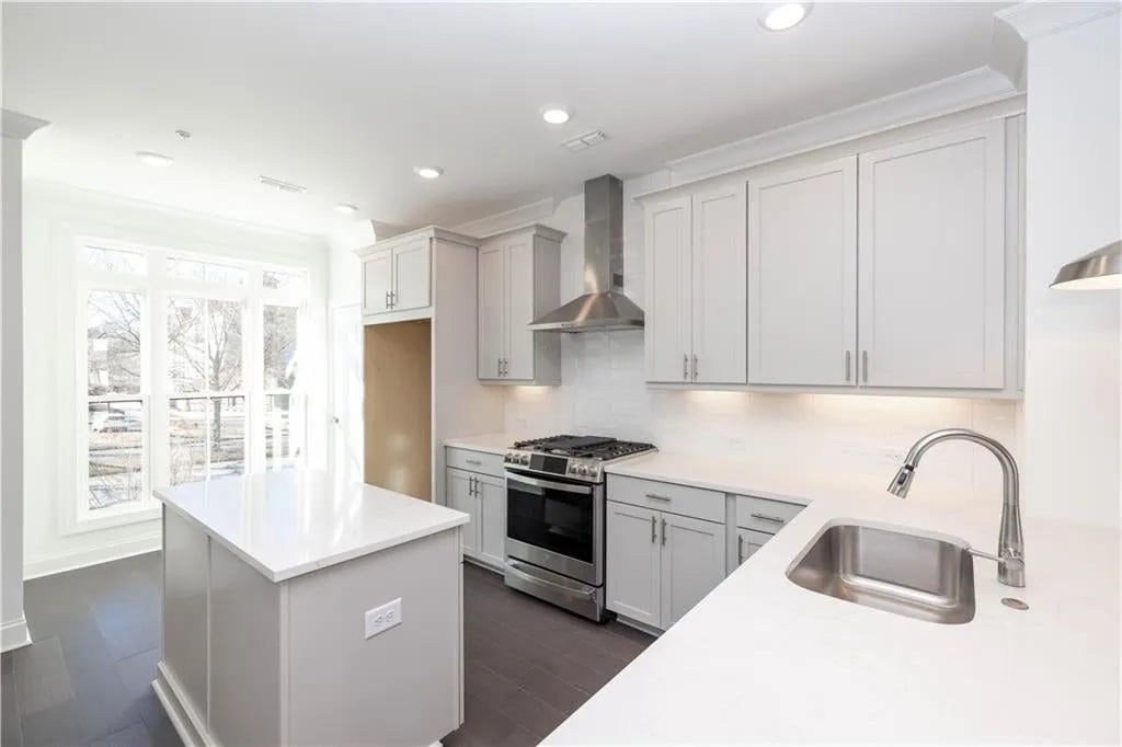 352 Olmstead Way, #28