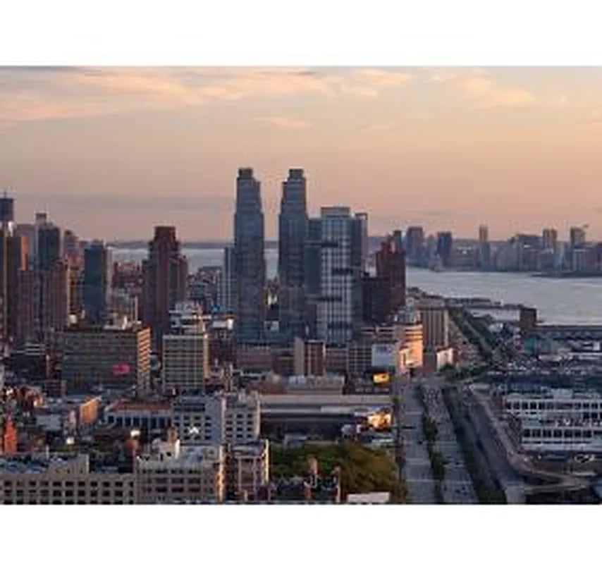 60 Riverside Blvd