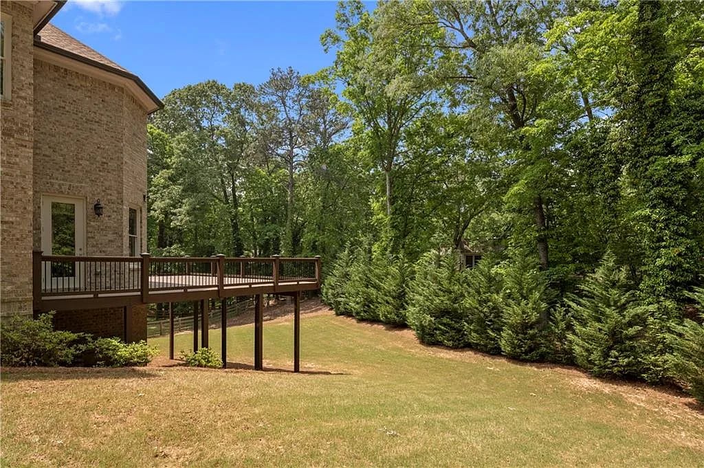 1555 Northcliff Trce