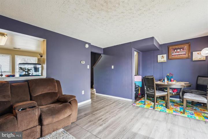 536 Riggs Ct
