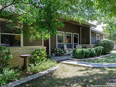 233 Woodland Blvd