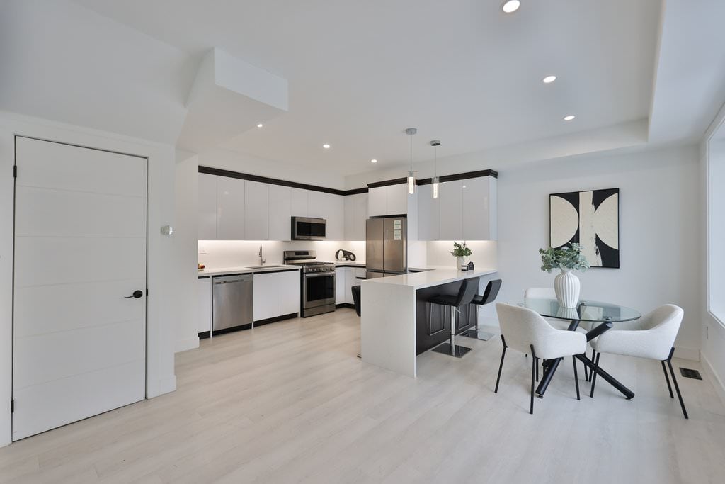 172 Royal York Rd
