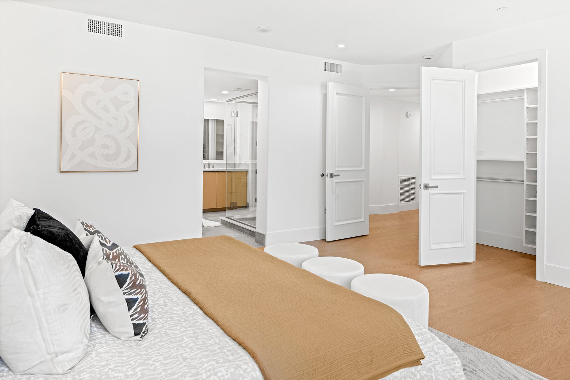 2402 E ESPLANADE Lane 604