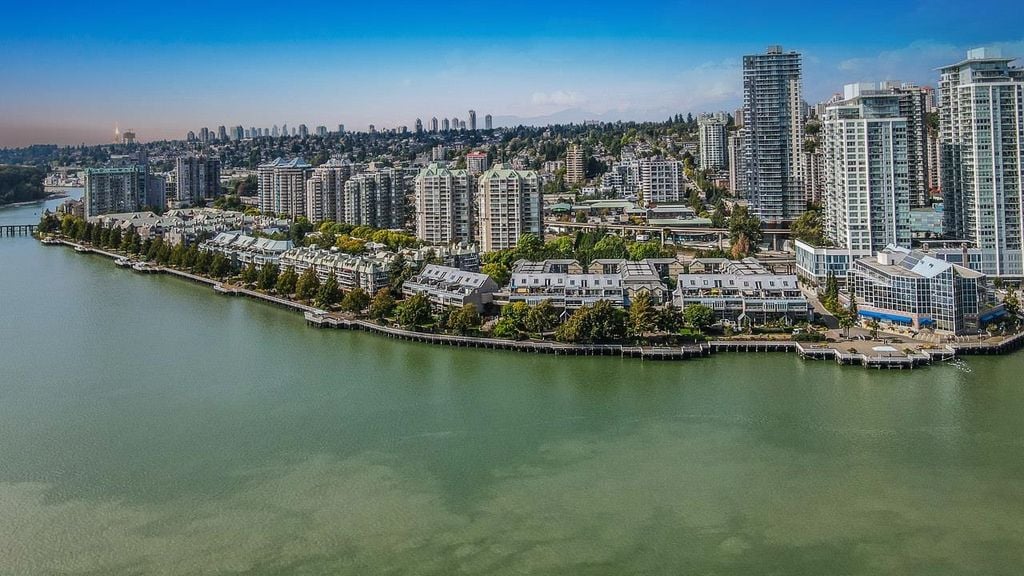 1045 Quayside Dr, #1001
