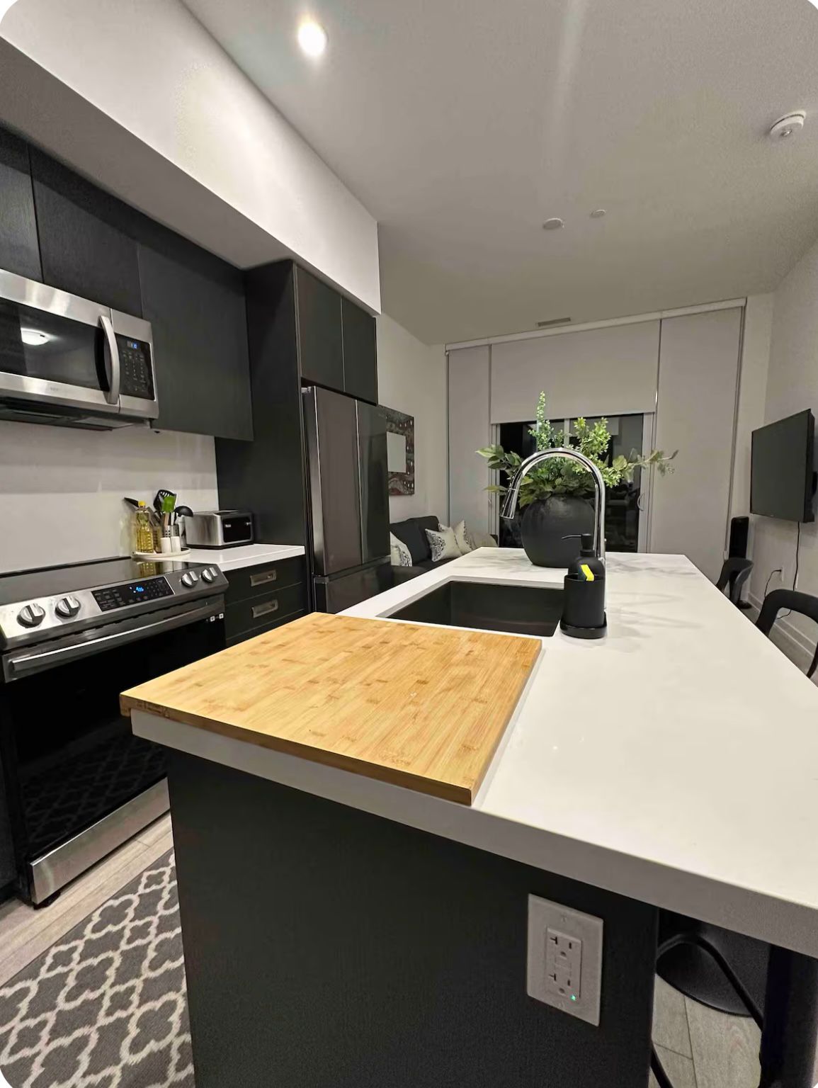 415 Sea Ray Avenue 106