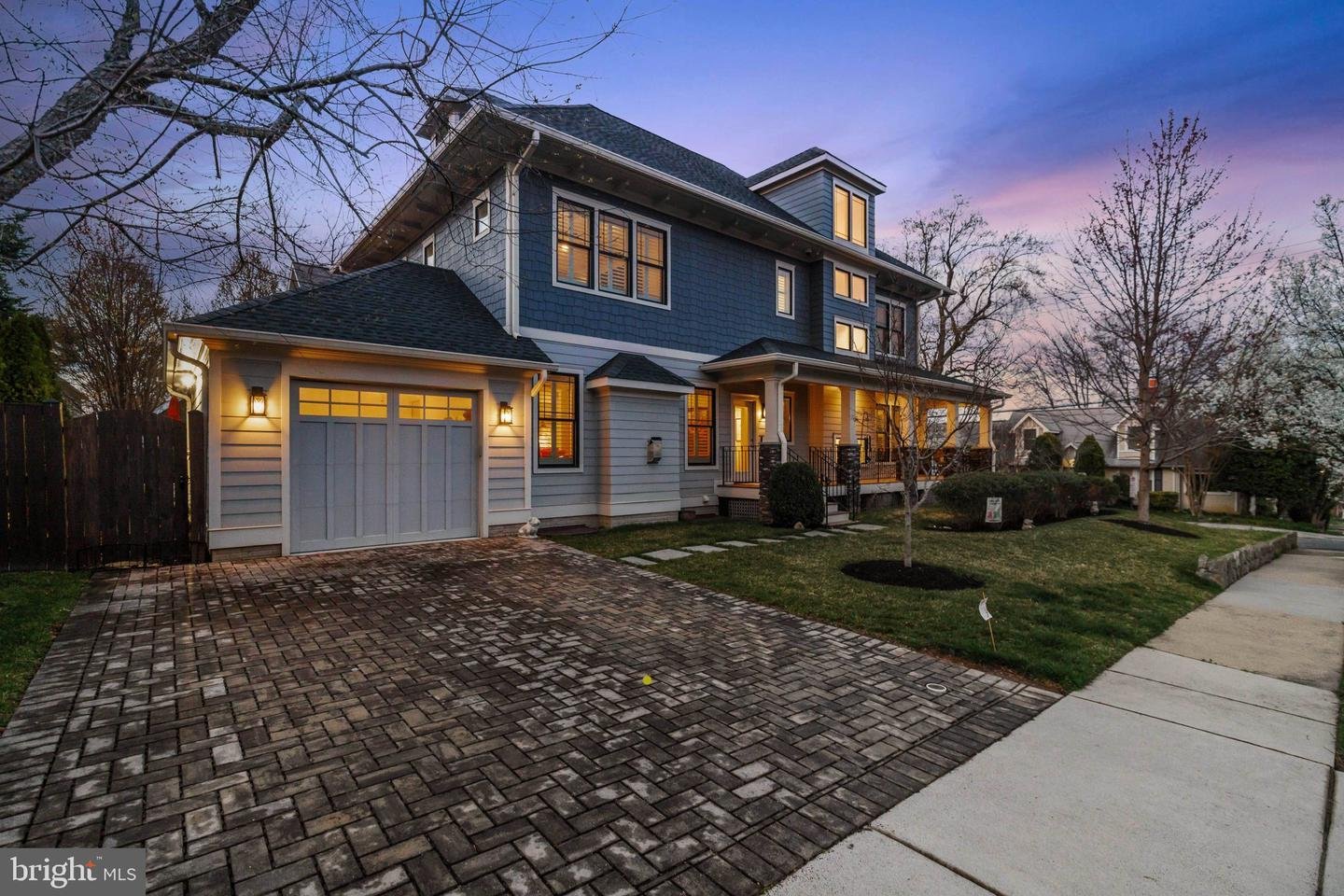 Stunner in Addison Heights! (National Landing)