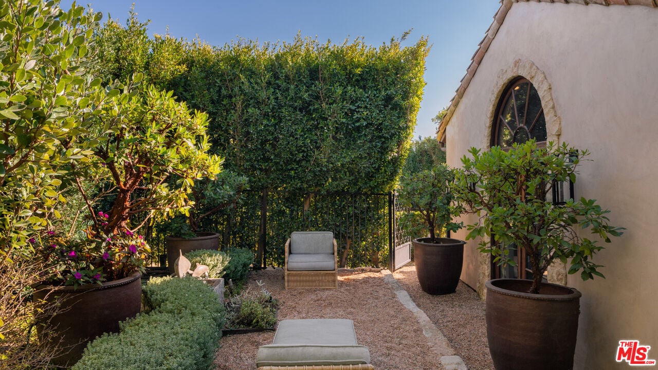 Aurex Estate, Blue Dane Ln, 90265