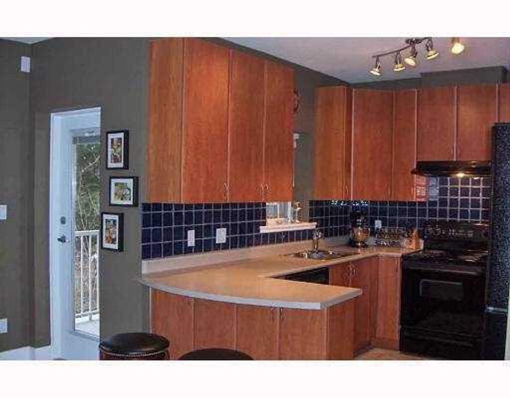 1200 Edgewater Dr, #4