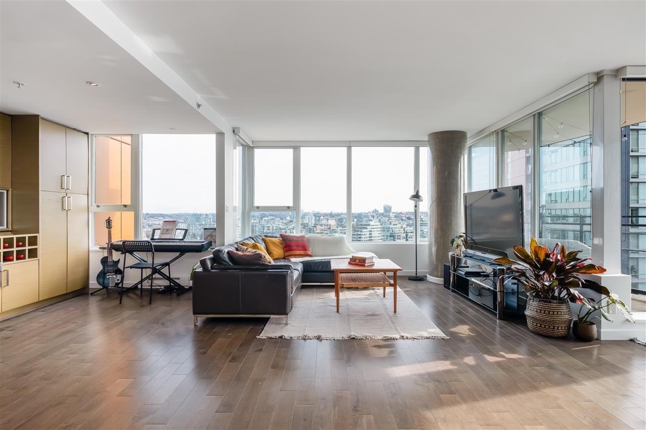 33 Smithe St, #2203