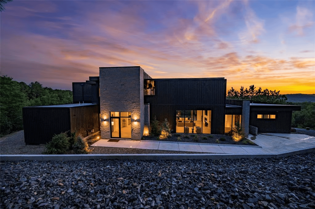 Discover the Allure of Broken Bow & Hochatown, Oklahoma - Wyatt Poindexter - The Agency