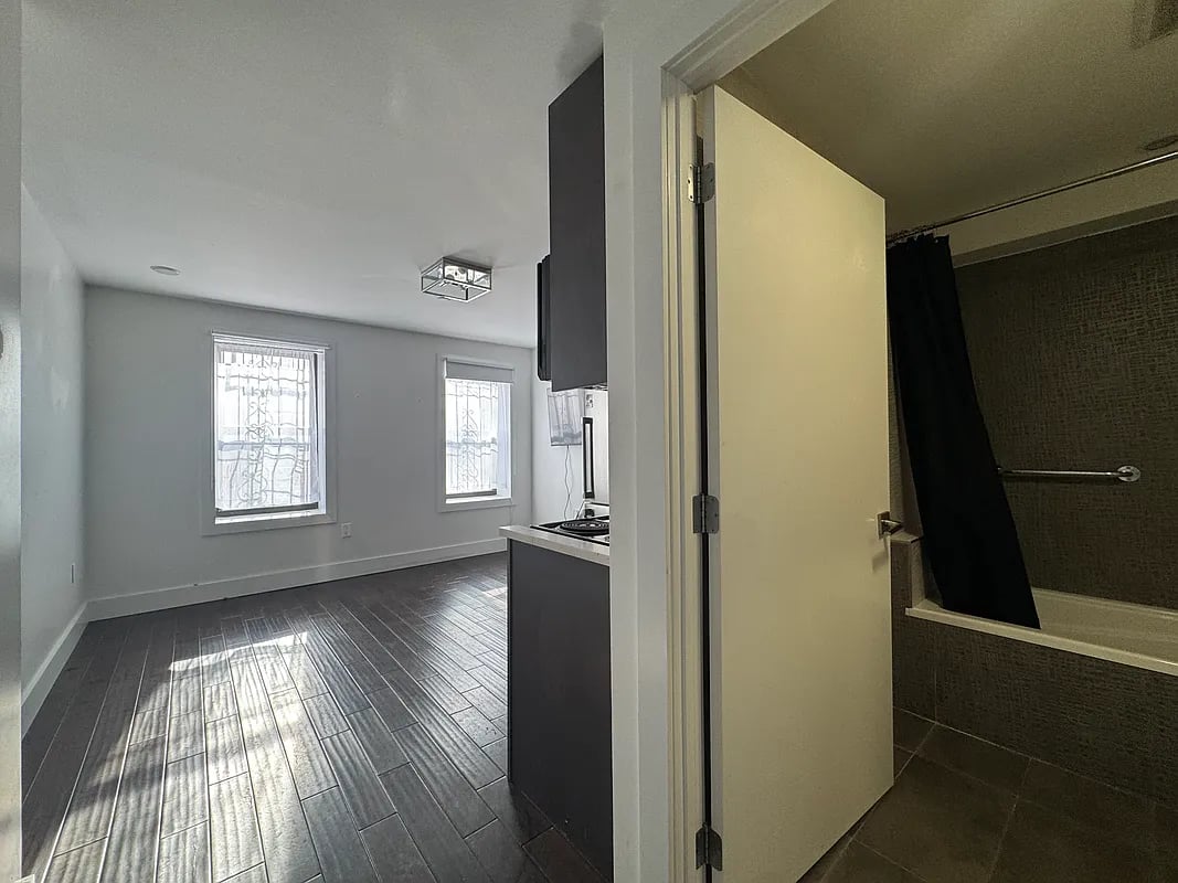 807 Quincy Street #1F