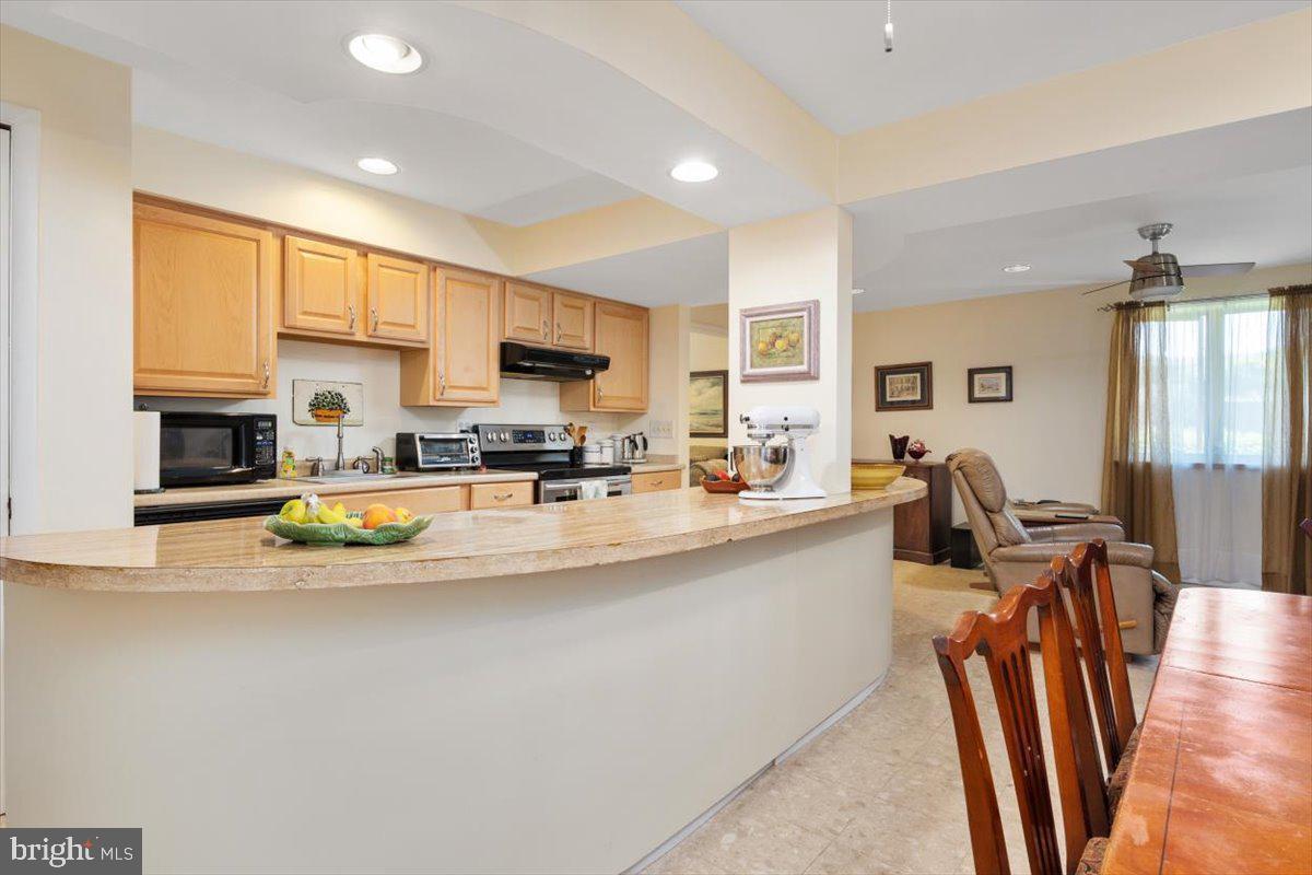 88 E Lake Dr