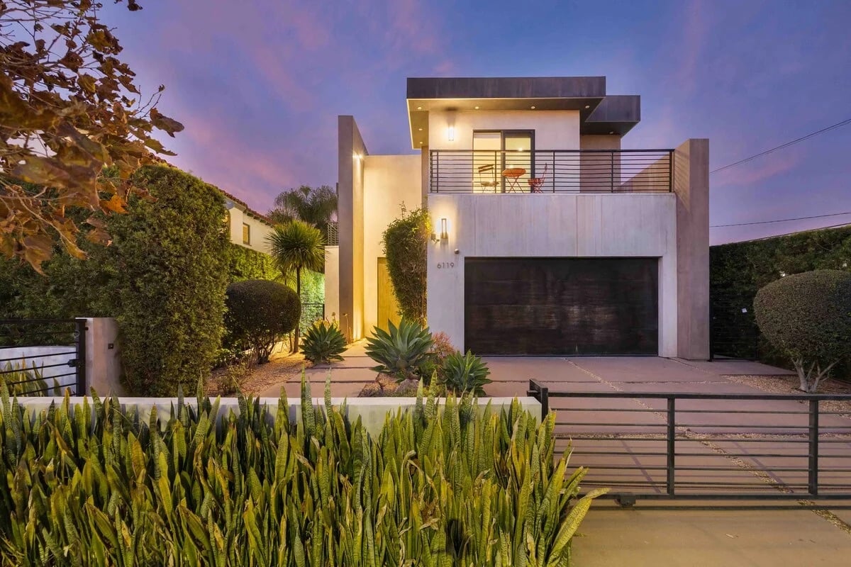 Modern 5BR Home w/Pool – Walk to The Grove & LACMA