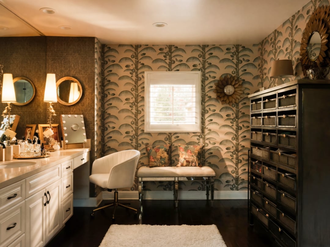 2700 Benedict Canyon Dr