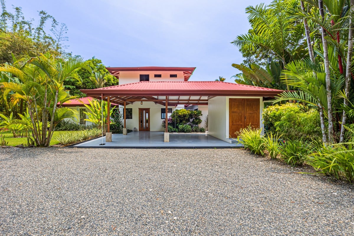 2.07 ACRES – 3 Bedroom Elegant Home With Guest Suite & Sweeping Ocean Views, Secluded & Nestled within Lush Jungle Surroundings!!!