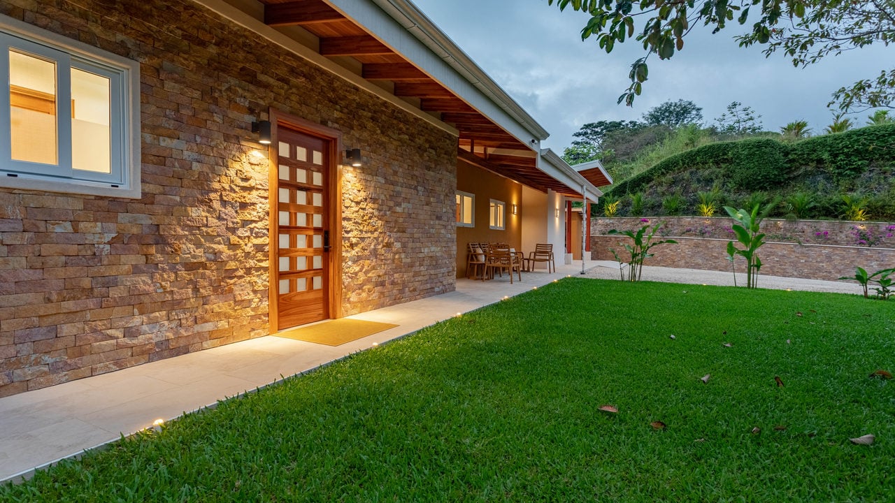 Luxury Home By The Beach Overlooking The Islands At Bahia Ballena