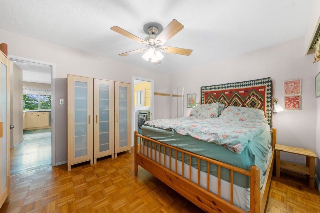 1967 Hyannis Dr