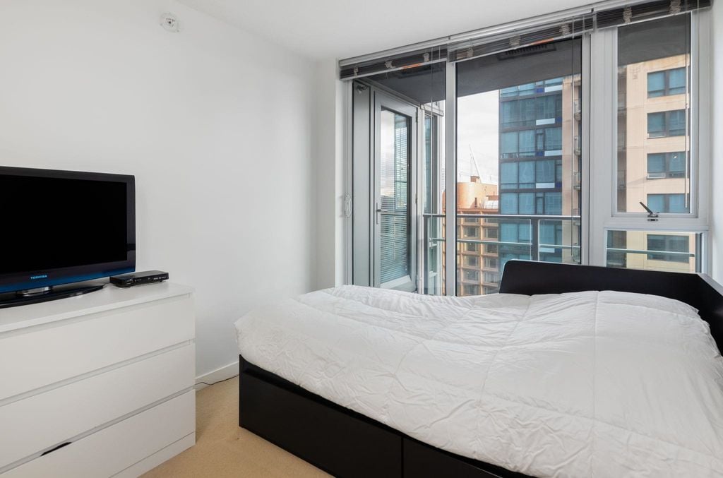 233 Robson St, #1705