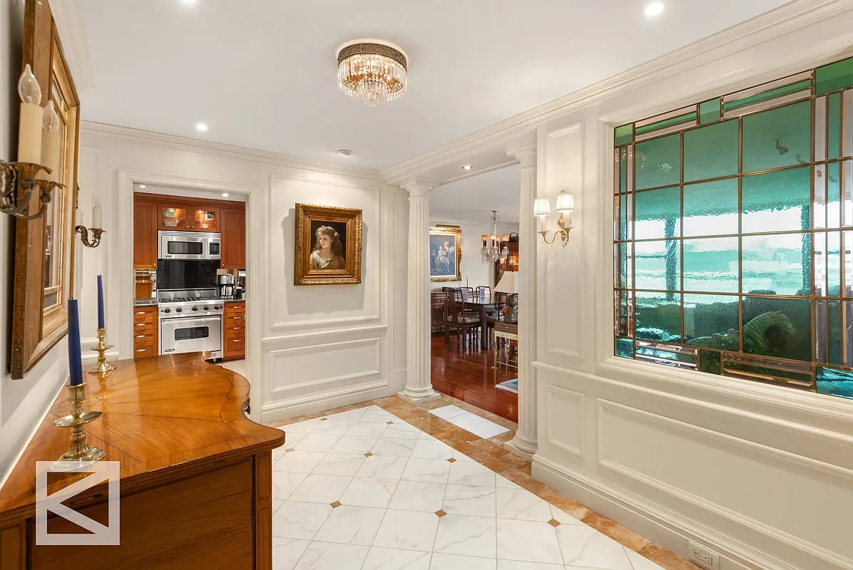 1001 Fifth Ave #9C