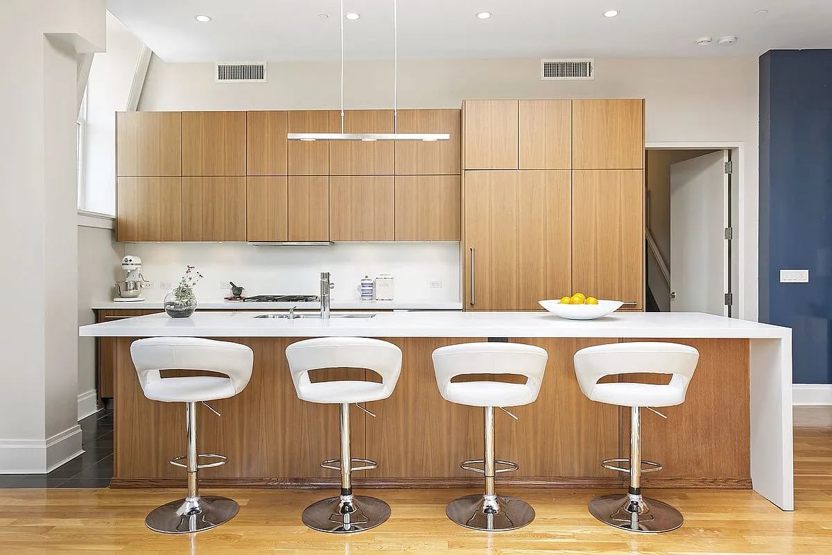2 Bleecker St #2